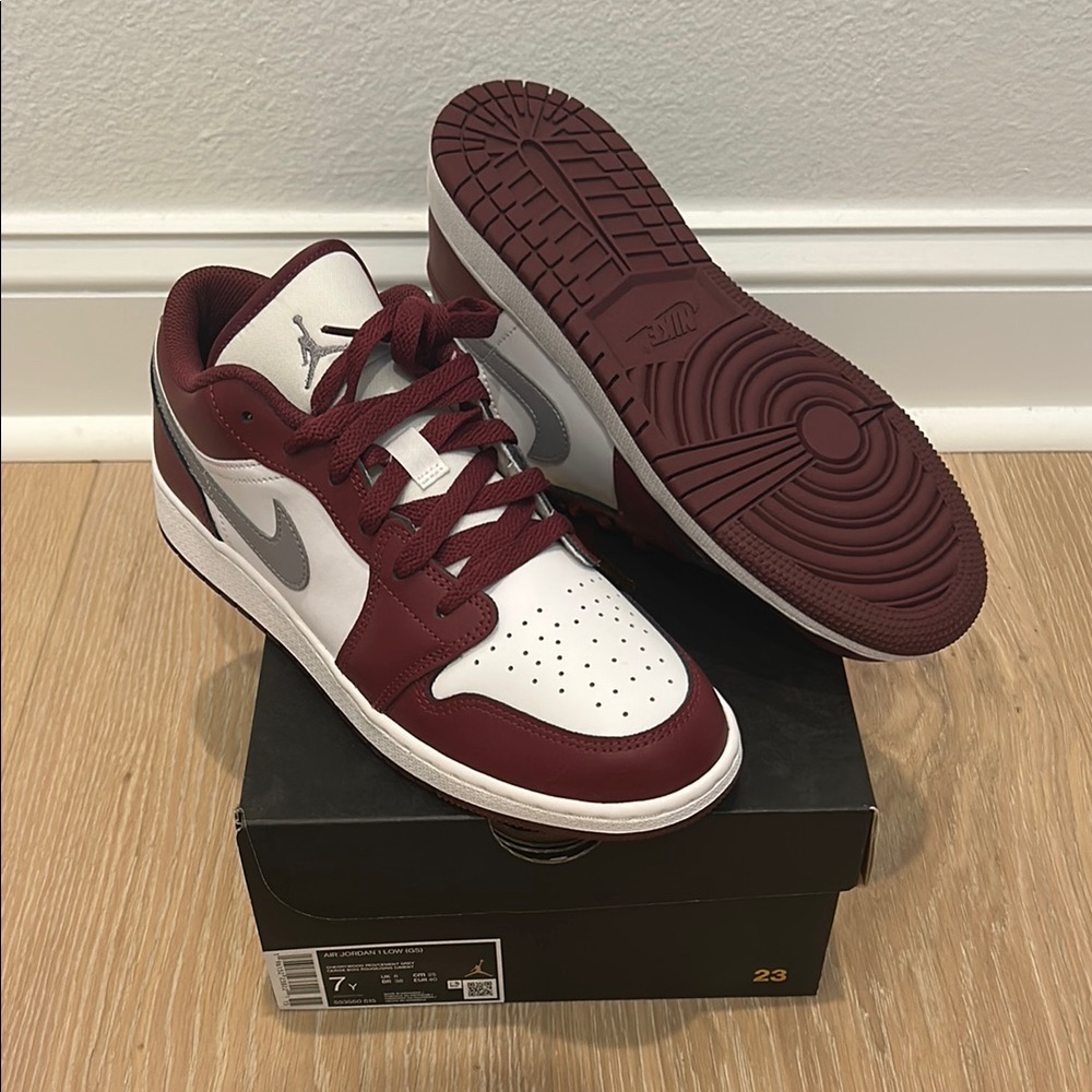 Air Jordan 1 Low (GS) Cherrywood Red/Cement Grey 7Y